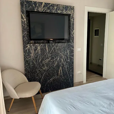 Appartement Ales - Elegant 1-bedroom With Private Garage