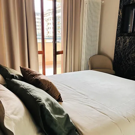 Ales - Elegant 1-bedroom With Private Garage Appartement Coni